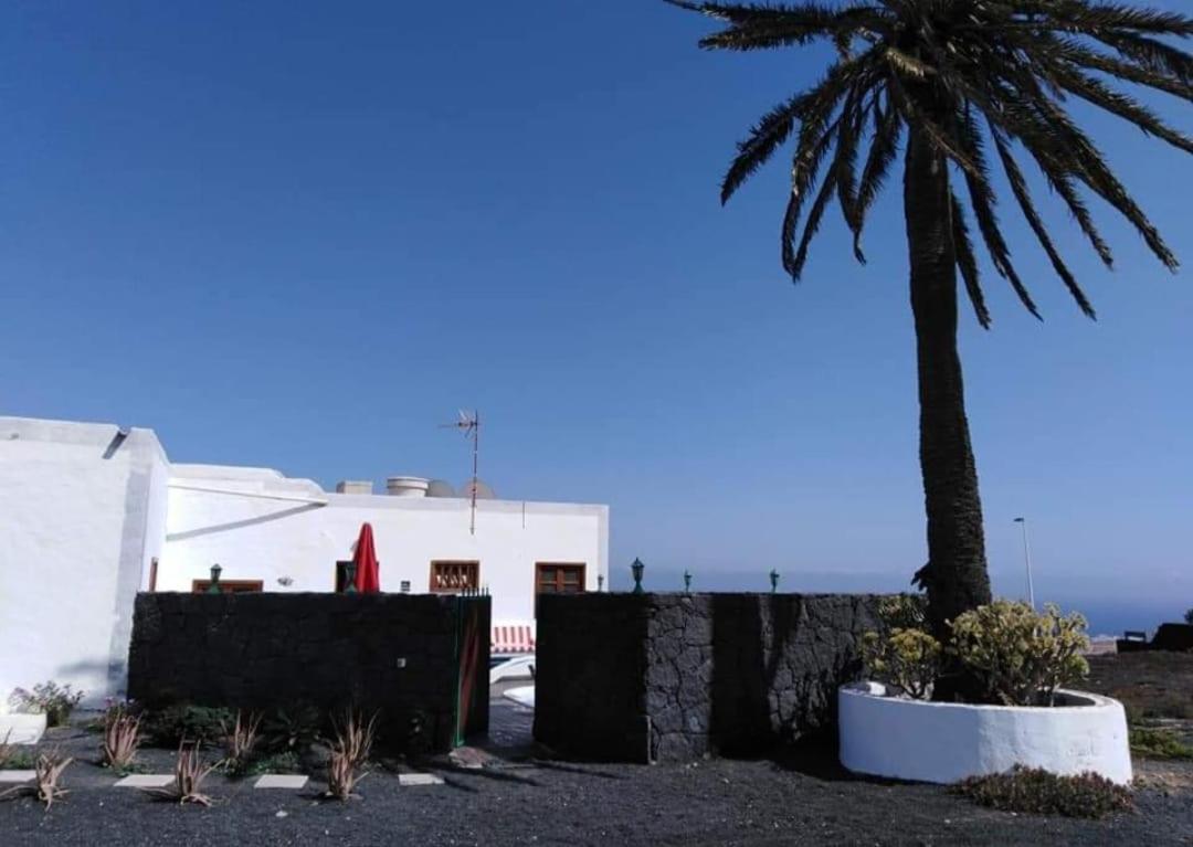 Casona La Orilla 1908 Tias Bed & Breakfast Exterior foto
